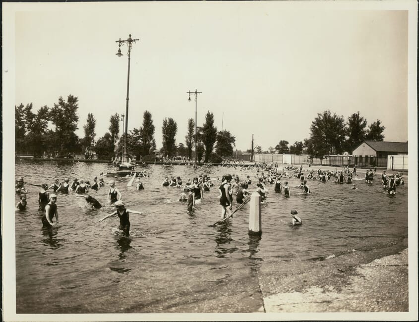 Fairground Park Pool from Wikipedia